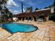 Casa com 3 dormitórios à venda, 388 m² por R$...