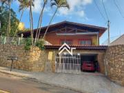 Casa com 3 dormitórios à venda, 400 m² por R$...