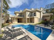 Casa com 3 dormitórios à venda, 406 m² por R$...