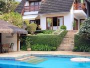 Casa com 3 dormitórios à venda, 421 m² por R$...