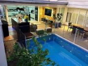 Casa com 3 dormitórios à venda, 270 m² por R$...