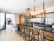 Casa com 3 dormitórios à venda, 430 m² por R$...