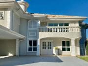 Casa com 3 dormitórios à venda, 430 m² por R$...