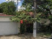 Casa com 3 dormitórios à venda, 442 m² por R$...