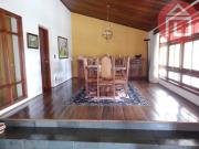 Casa com 3 dormitórios à venda, 450 m² por R$...