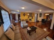 Casa com 3 dormitórios à venda, 450 m² por R$...