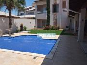 Casa com 3 dormitórios à venda, 453 m² por R$...