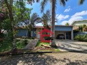 Casa com 3 dormitórios à venda, 570 m² por R$...