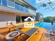 Casa com 3 dormitórios à venda, 612 m² por R$...