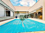 Casa com 3 dormitórios à venda, 632 m² por R$...