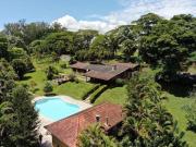 Casa com 3 dormitórios à venda, 641 m² por R$...