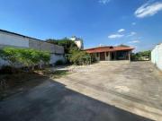 Casa com 3 dormitórios à venda, 677 m² por R$ 900.000...