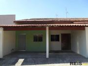 Casa com 3 dormitórios à venda, 70 m² por R$ 365.000,00...