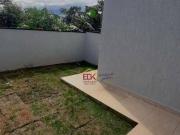 Casa com 3 dormitórios à venda, 79 m² por R$ 350.000,00...