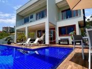 Casa com 3 dormitórios à venda, 800 m² por R$...