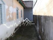 Casa com 3 dormitórios à venda, 81 m² por R$ 390.000,00...