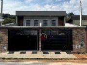 Casa com 3 dormitórios à venda, 90 m² por R$ 372.000...