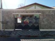 Casa com 3 dormitórios à venda, 90 m² por R$ 420.000...