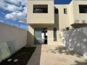 Casa com 3 dormitórios à venda, 90 m² por R$ 799.000,00...