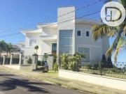 Casa com 3 dormitórios à venda, 967 m² por R$...