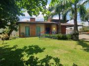 Casa térrea com 3 dormitórios e piscina à venda, 360 m²...