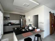 Casa com 3 dormitórios com piscina à venda, 316 m² por...