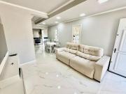 Casa com 3 dormitórios e 2 vagas à venda no bairro...