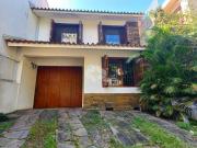 Casa com 3 dormitórios e 3 vagas no bairro Higienópolis