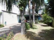 Casa com 3 dormitórios e 6 vagas de garagem, à venda no...