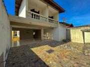 Casa com 3 dormitórios e churrasqueira piscina Jardim...