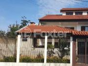 Casa com 3 dormitórios em Canoas