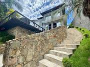Casa com 3 dormitórios em Palhoça
