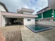 Casa com 3 dormitórios em Palhoça