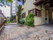 Casa com 3 dormitórios em Porto Alegre
