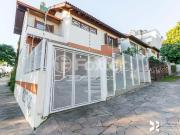 Casa com 3 dormitórios em Porto Alegre