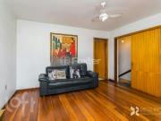 Casa com 3 dormitórios em Porto Alegre