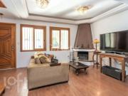 Casa com 3 dormitórios em Porto Alegre