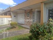 Casa com 3 dormitórios em Porto Alegre