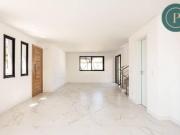 Casa com 3 dormitórios no Guabirotuba