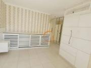 Casa com 3 dormitórios para alugar, 112 m² por R$...