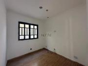 Casa com 3 dormitórios para alugar, 216 m² por R$...