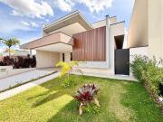 Casa com 3 dormitórios para alugar, 220 m² por R$...