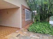 Casa com 3 dormitórios para alugar, 224 m² por R$...