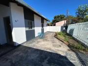 Casa com 3 dormitórios para alugar, 90 m² por R$...