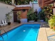 Casa com 3 Dormitórios, Piscina e Área Gourmet Jardim...