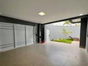 Casa com 3 dormitórios, sendo 1 suite, piscina, no...