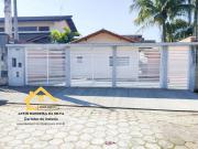 Casa com 3 Dorms 2 Suítes, Piscina, 200 ms da praia Peruíbe