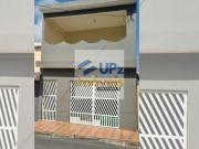 Casa com 3 dorms, sendo 1 suíte, 179m2, 2 vagas no Jd....