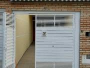 Casa com 3 Quartos, 1 suíte, 2 vagas à Venda, 99m²...