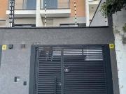 Casa com 3 Quartos 1 Suíte à venda, 180 m² por R$ 550.000